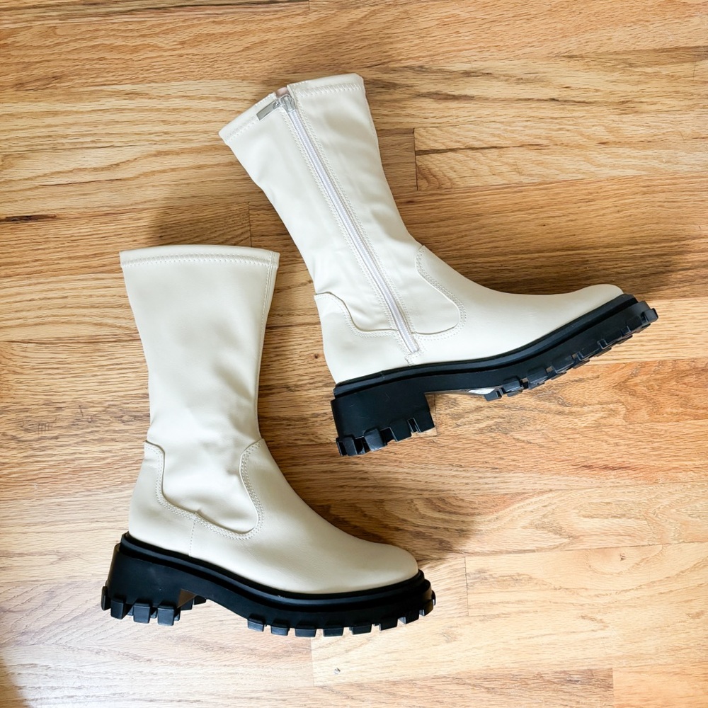 NWT Schutz Kendy lug sole boots